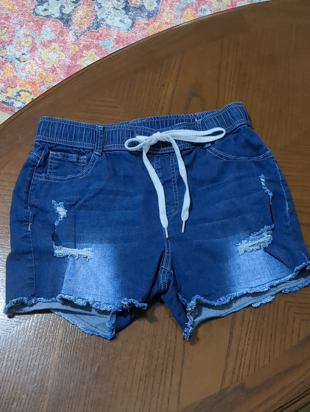 Light Wash Elastic Waist Denim Shorts - Light Blue